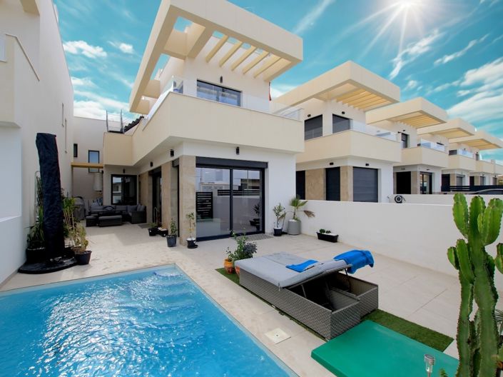 Image No.3-3 Bed Villa for sale