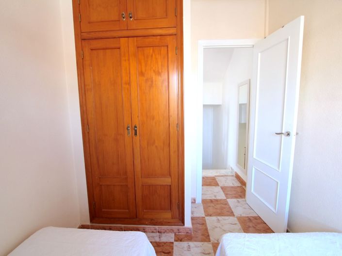 Image No.18-2 Bed Townhouse for sale