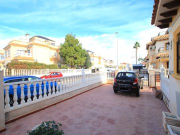 49318wonderfultwobedroomfamilyhomeinlaregia03