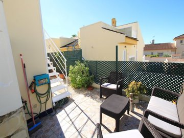 49321elegantlypresentedandhighlyversatilesemi