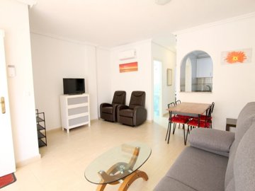 49325spaciousapartmentwithprivategardenroofto