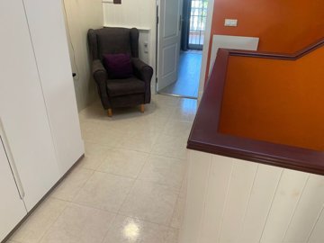 49331exceptionallyspacioustownhousewithaninte