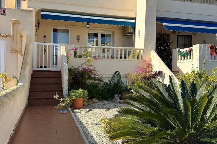 Image No.2-2 Bed Townhouse for sale