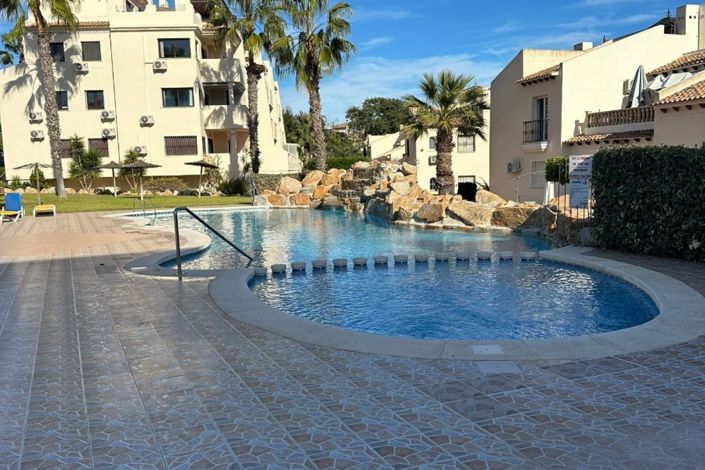 Image No.26-2 Bed Townhouse for sale