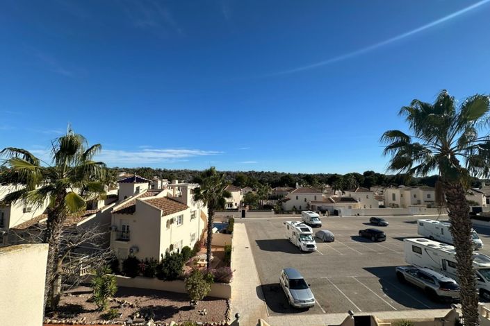 Image No.9-2 Bed Townhouse for sale