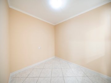 49333stylishtwobedroombungalowinelchaparral11