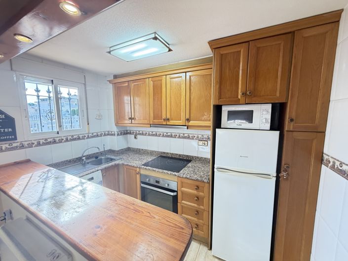 Image No.5-2 Bed Townhouse for sale