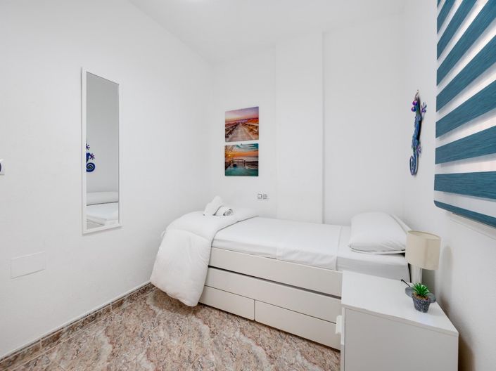 Image No.20-2 Bed Apartment for sale