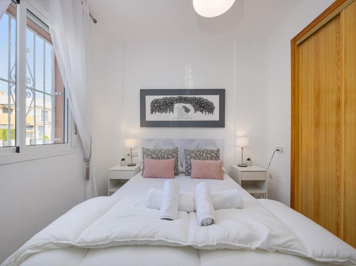 Image No.22-2 Bed Apartment for sale