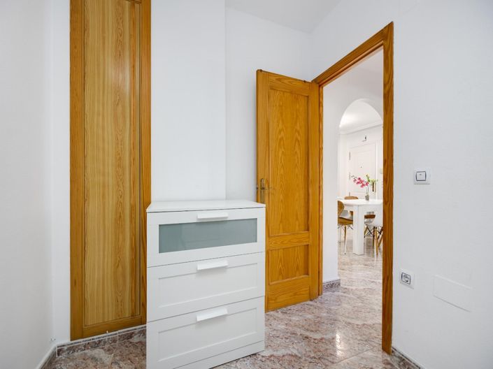 Image No.24-2 Bed Apartment for sale