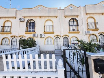 49353twobedroomtownhouseinlafloridawithstunni