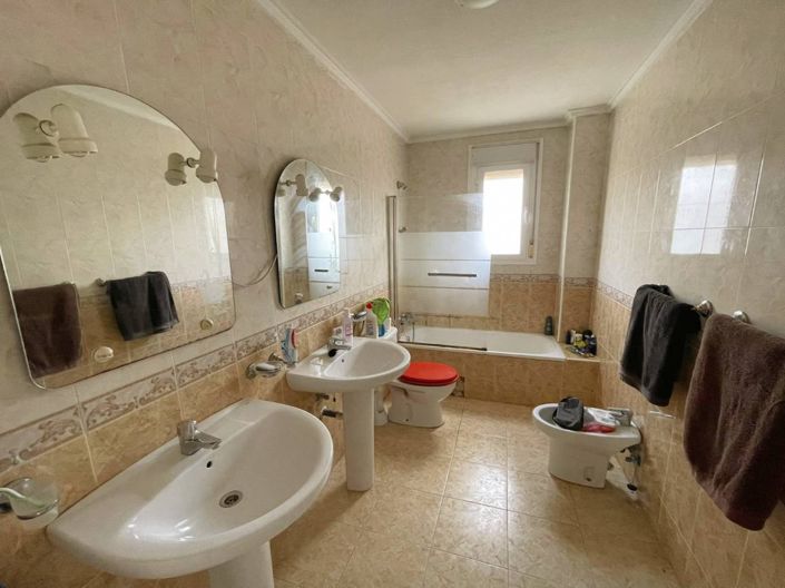 Image No.15-4 Bed Villa for sale