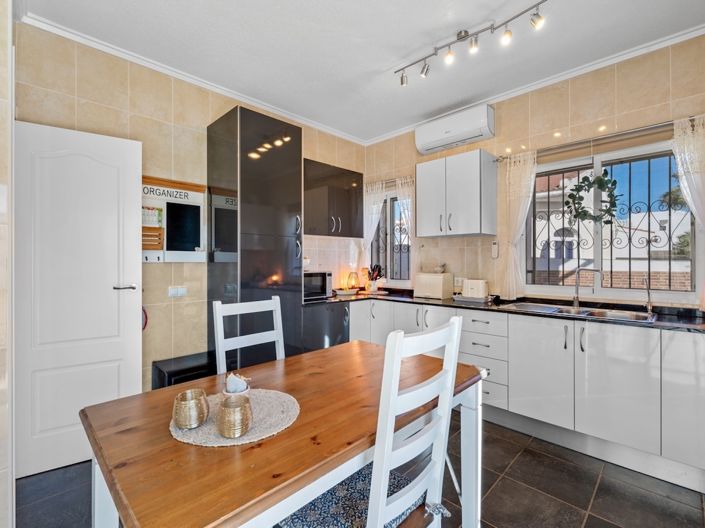 Image No.23-4 Bed Villa for sale