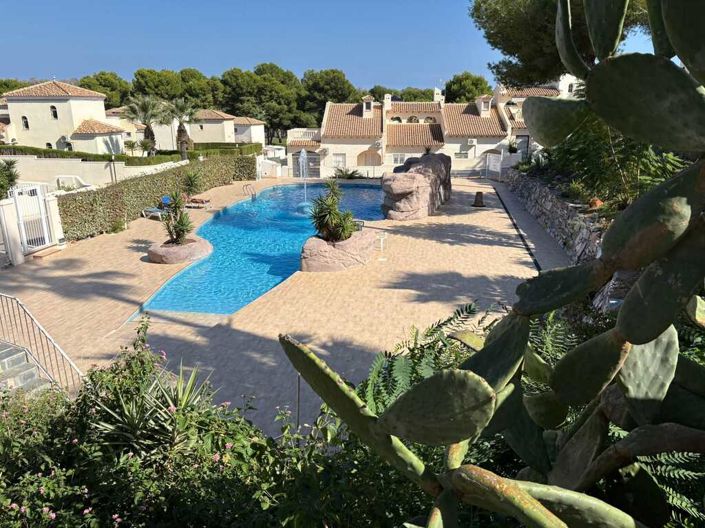 Image No.21-3 Bed Apartment for sale