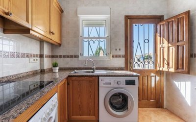 49363roomy3storeytownhouseinresidentialdonsan