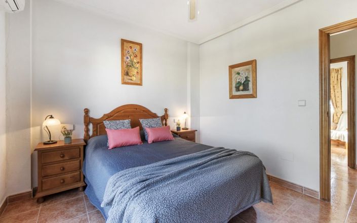 Image No.17-3 Bed Townhouse for sale