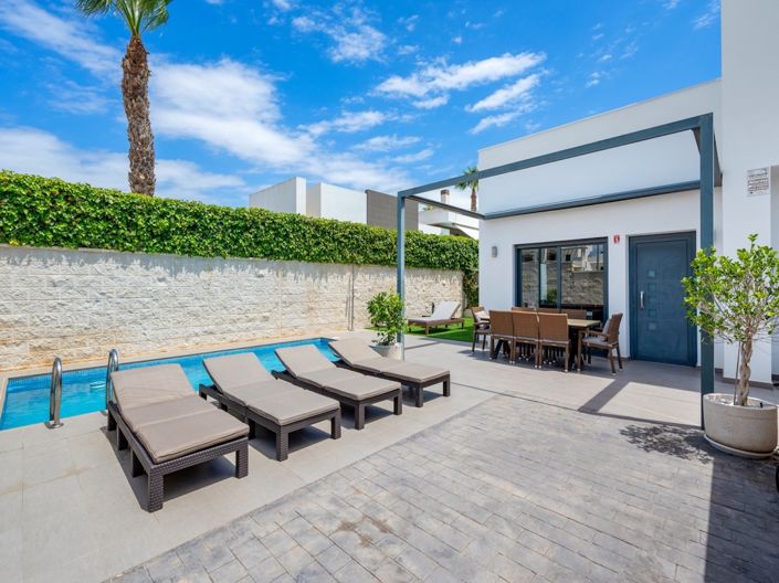 Image No.3-3 Bed Villa for sale