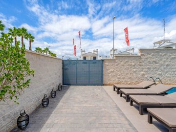 49372spaciousthreebedroomvillawithprivatepool