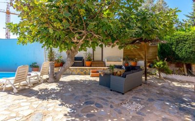 49368charmingthreebedroombeachsidevillawithse