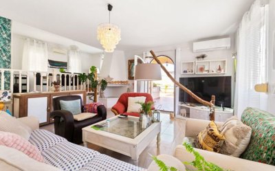 49368charmingthreebedroombeachsidevillawithse