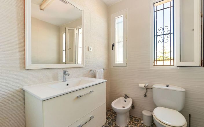 Image No.26-3 Bed Villa for sale