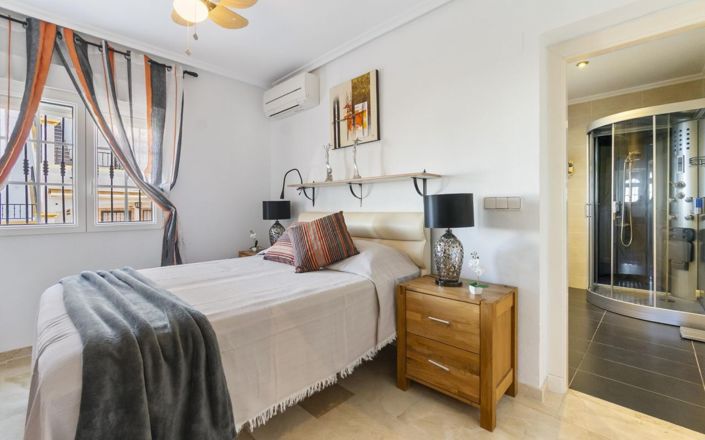 Image No.23-4 Bed Villa for sale