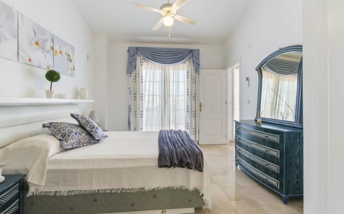 Image No.28-4 Bed Villa for sale