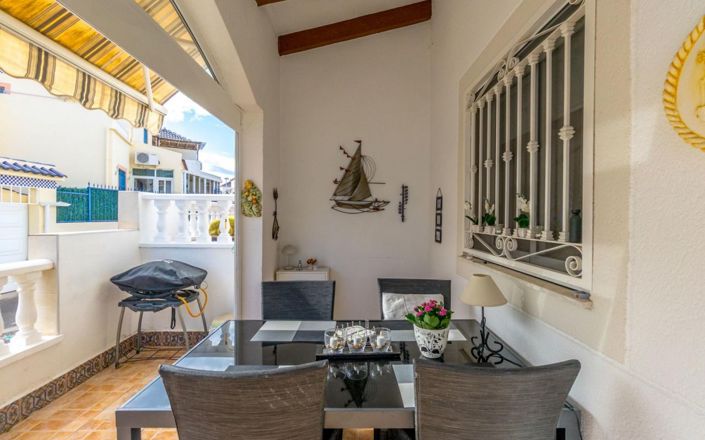 Image No.11-3 Bed Townhouse for sale