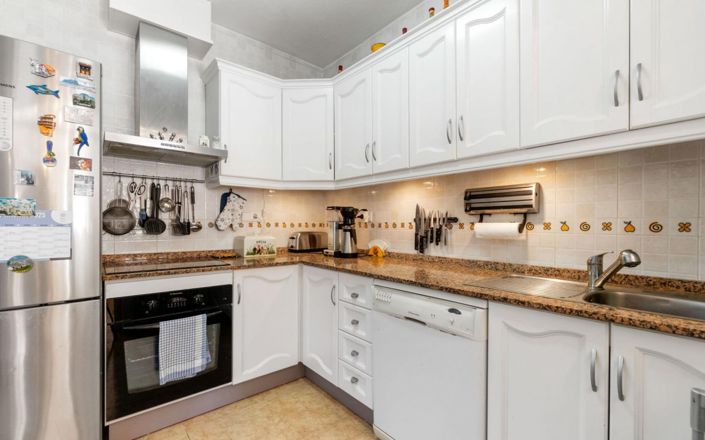 Image No.17-3 Bed Townhouse for sale