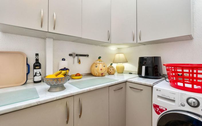 Image No.18-3 Bed Townhouse for sale