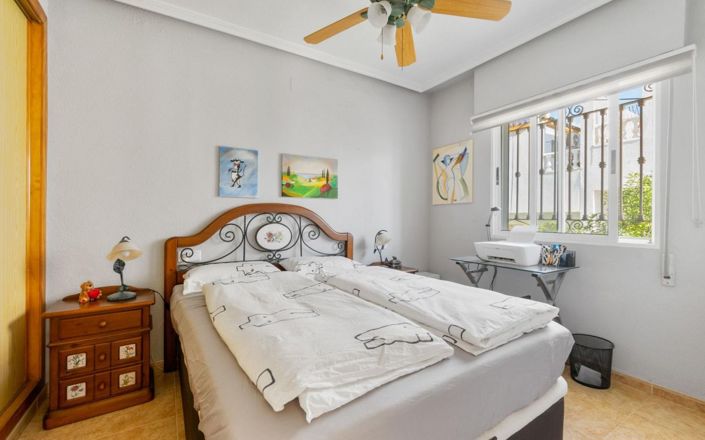 Image No.20-3 Bed Townhouse for sale