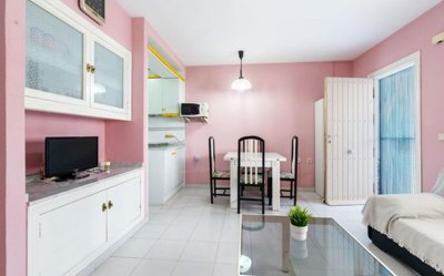 49361charmingquadstylepropertywithaprivatesol