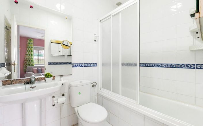 Image No.17-3 Bed Townhouse for sale