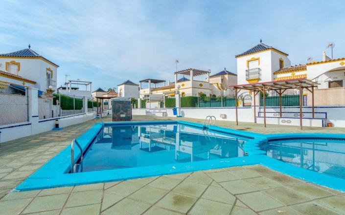 Image No.4-3 Bed Townhouse for sale