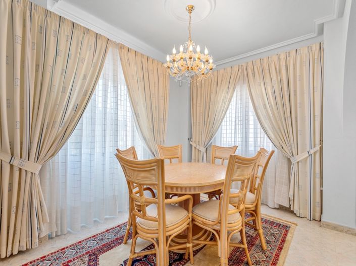 Image No.16-7 Bed Villa for sale