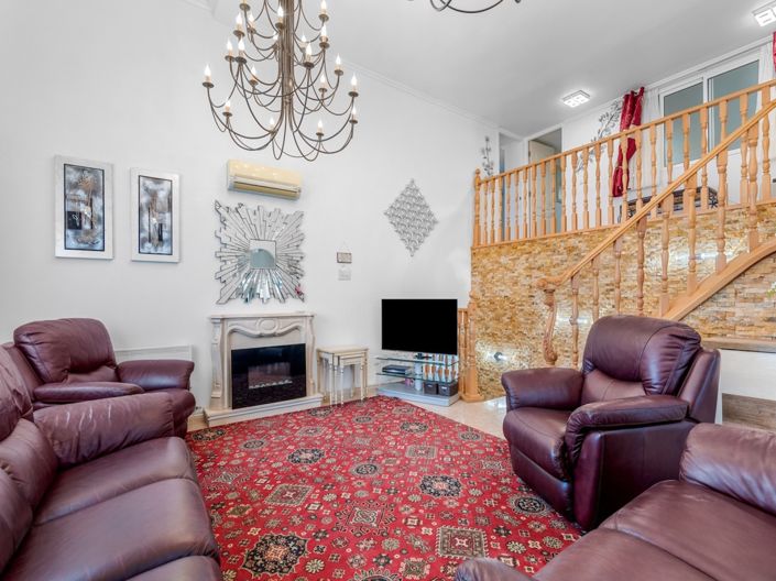 Image No.22-7 Bed Villa for sale