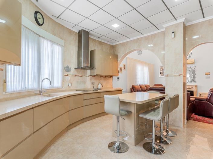 Image No.24-7 Bed Villa for sale