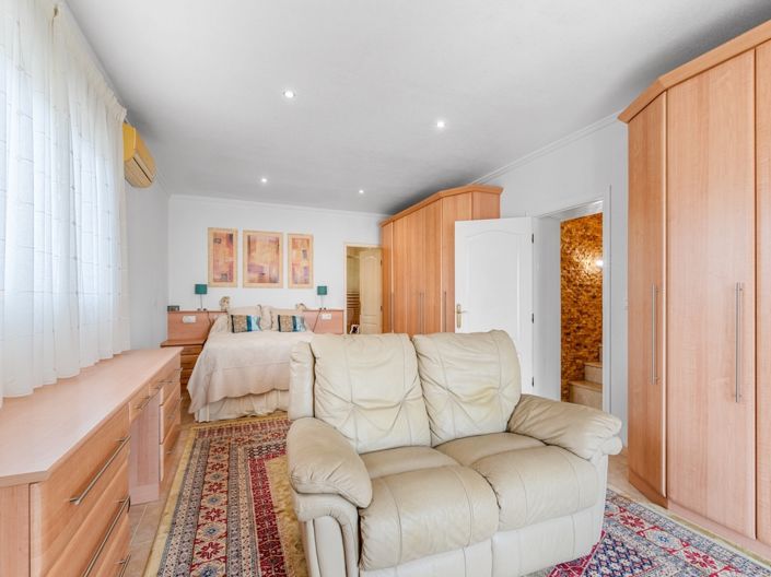 Image No.26-7 Bed Villa for sale