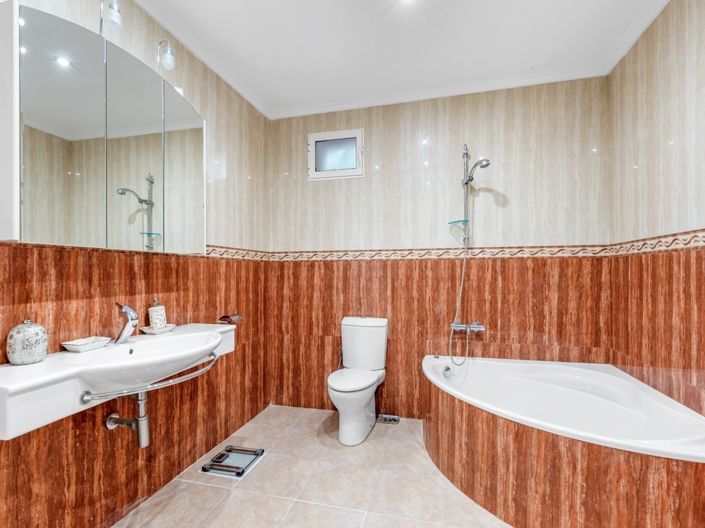 Image No.27-7 Bed Villa for sale