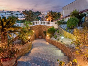 49360exceptionallyspaciousvillawithfantastico