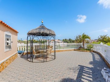 49360exceptionallyspaciousvillawithfantastico