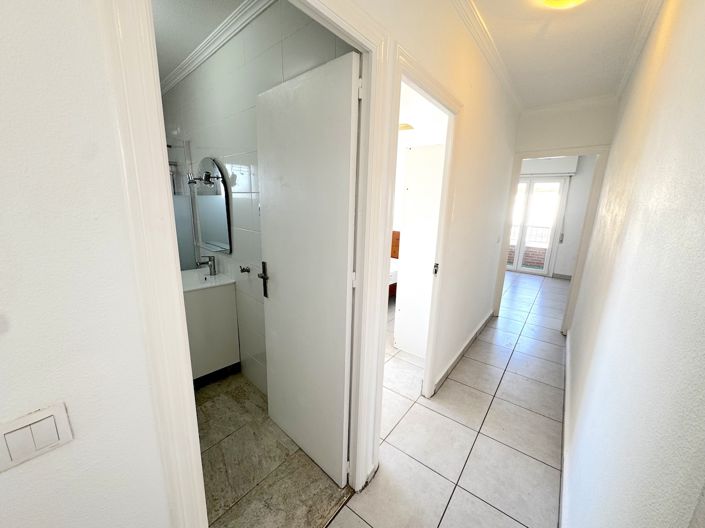 Image No.11-2 Bed Townhouse for sale