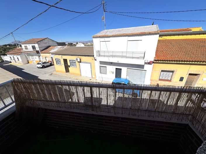 Image No.16-2 Bed Townhouse for sale