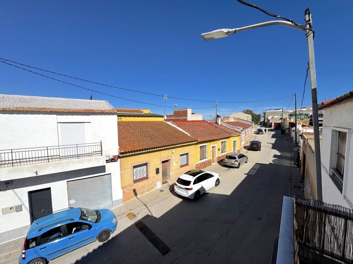 Image No.18-2 Bed Townhouse for sale