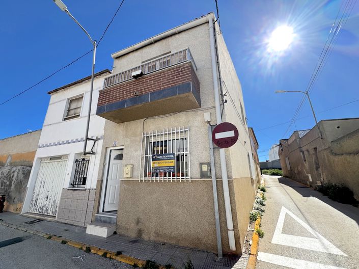 Image No.20-2 Bed Townhouse for sale