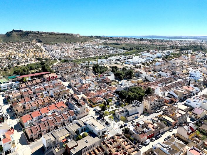 Image No.22-2 Bed Townhouse for sale