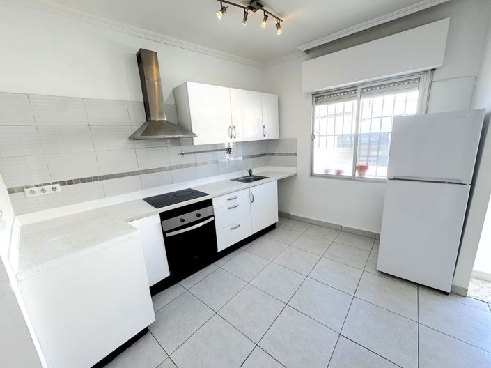 Image No.6-2 Bed Townhouse for sale