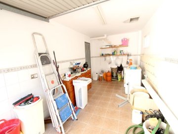 49381beautiful3beddetachedvillawithapoolandga