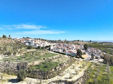 49381beautiful3beddetachedvillawithapoolandga