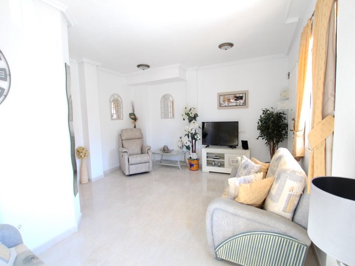 Image No.14-3 Bed Townhouse for sale